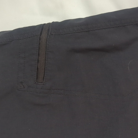Eddie Bauer Rainier Skort, Color Black Size 4 - Picture 6 of 15